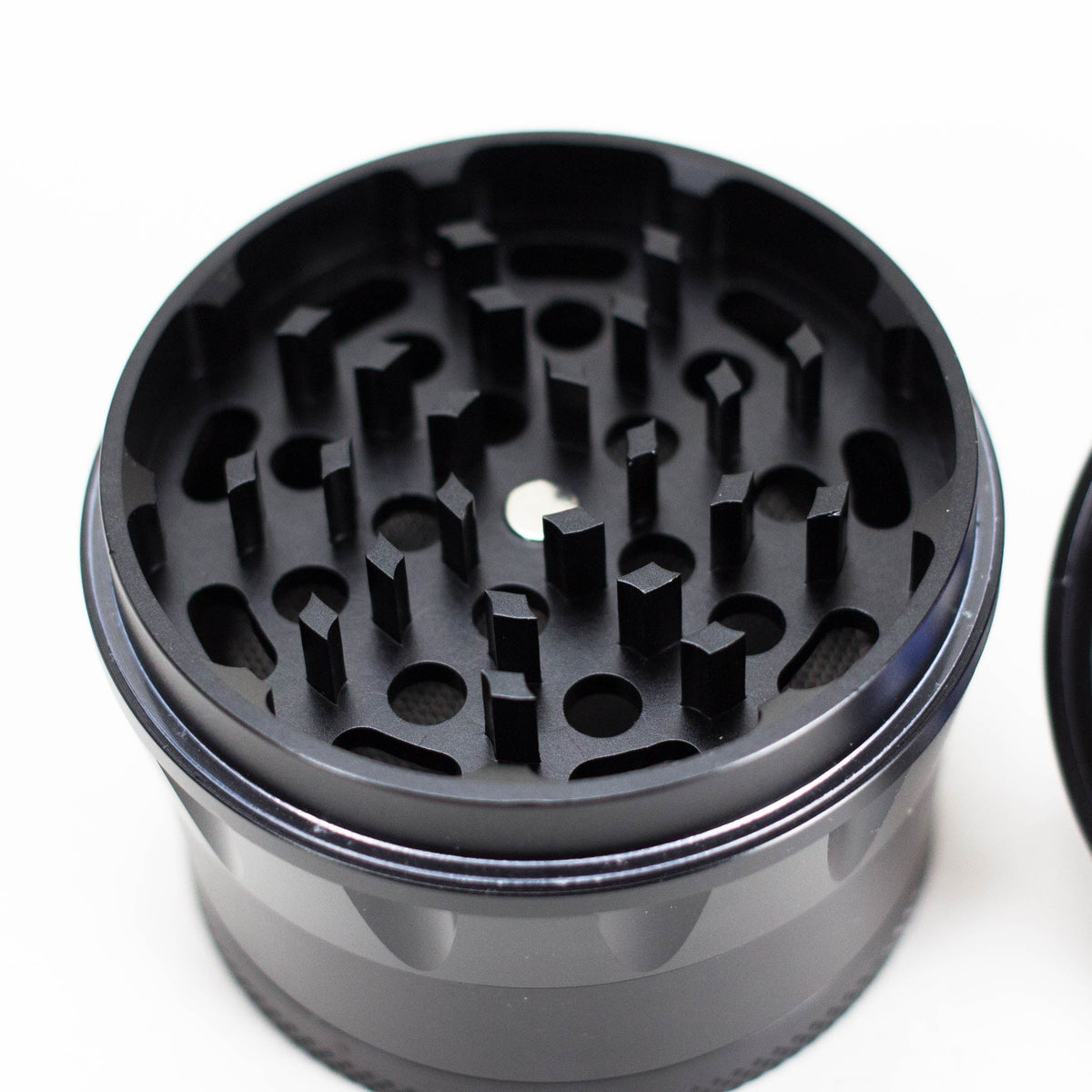4-Piece Metal Herb Grinder with Sharp Teeth in Black
