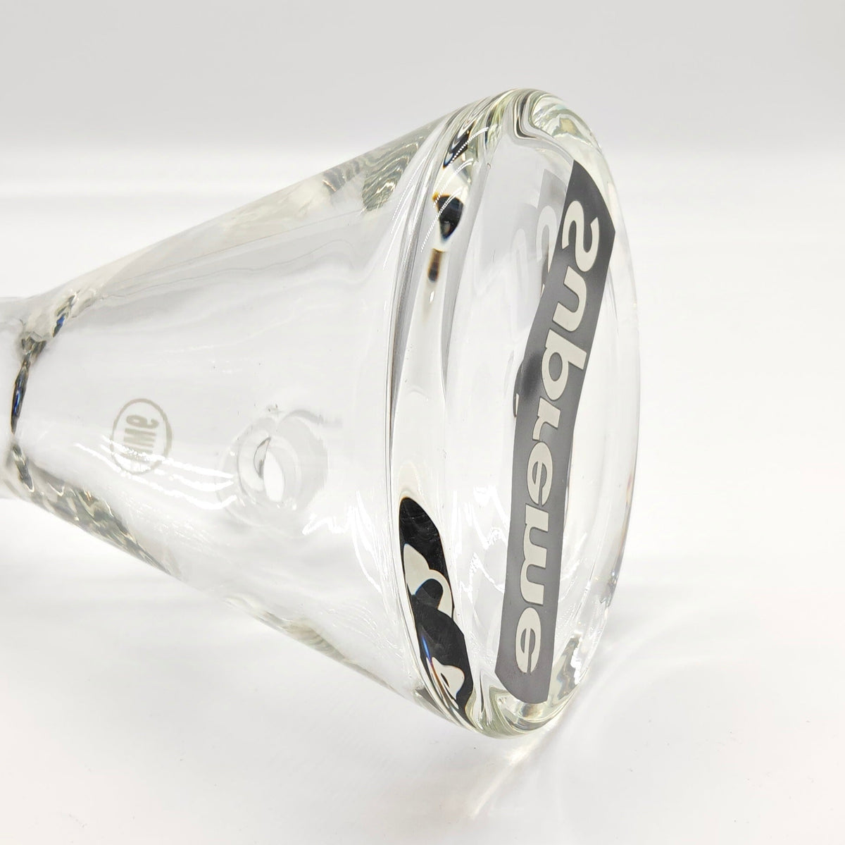 Bottom base of the 20 inch Supreme X LV Beaker Bong