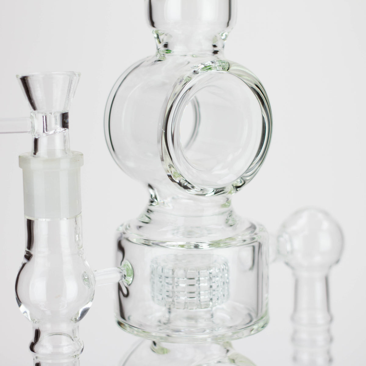 Recycler Design on the H2O 22 Inch Honeycomb Perc Bong with inline Diffuser