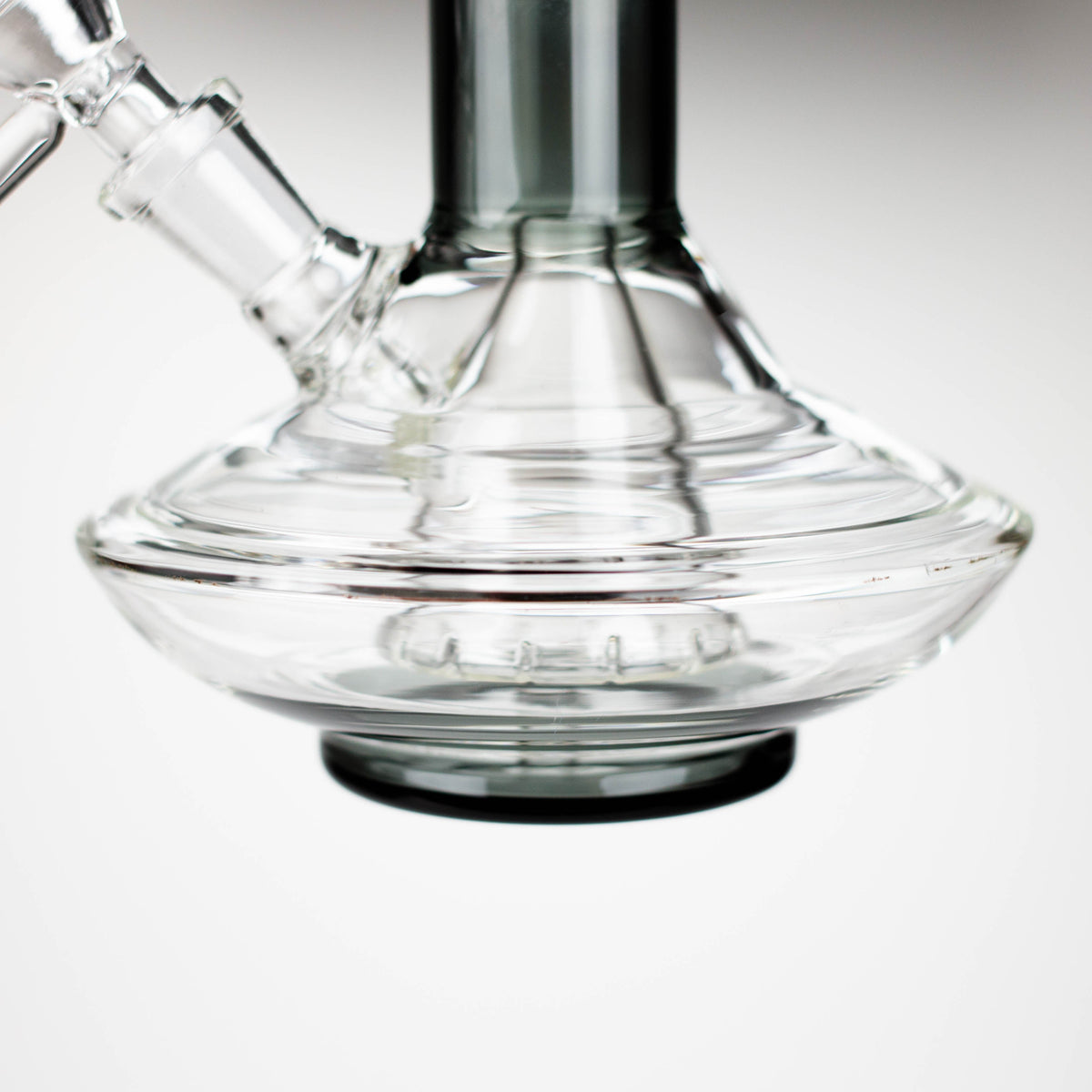 9" UFO Glass Bong with Pyramid Diffuser UFO Base View