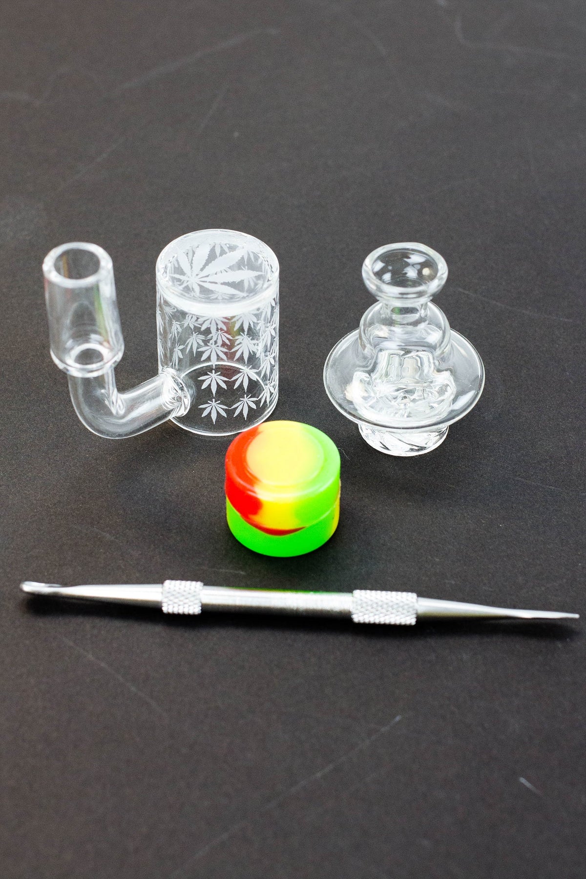 Best Dabbing Set with Quartz banger, titanium dabber and carb cap