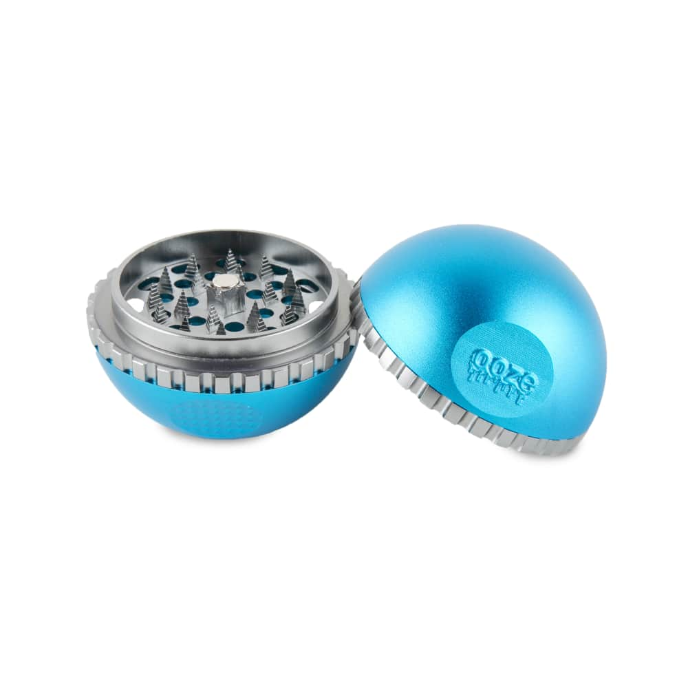 Ooze Saturn blue 4 Piece Grinder Opened