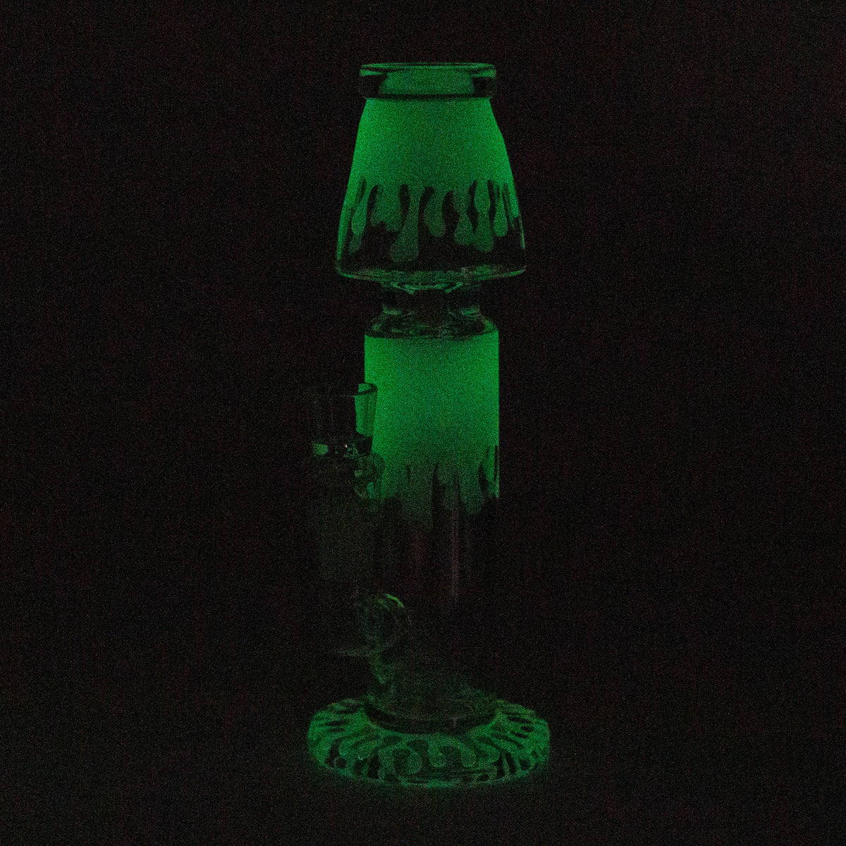 Glow in the dark Mini Lamp Bong With Showerhead Diffuser