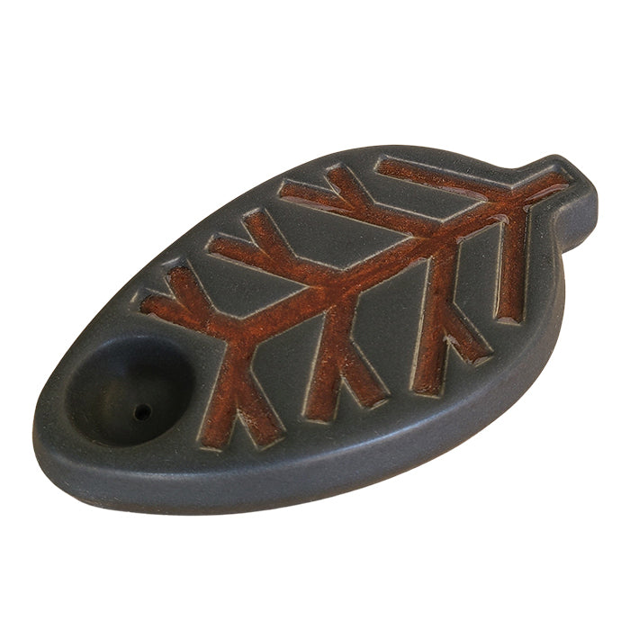 Oak and Earth Leaf Pipe