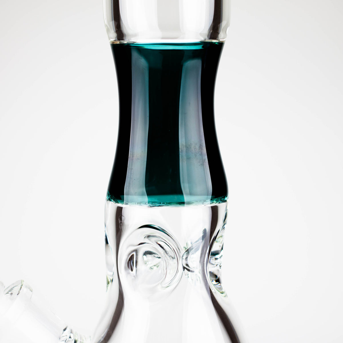 Pinched Glass Neck of the 14 Inch Pinched Beaker Bong