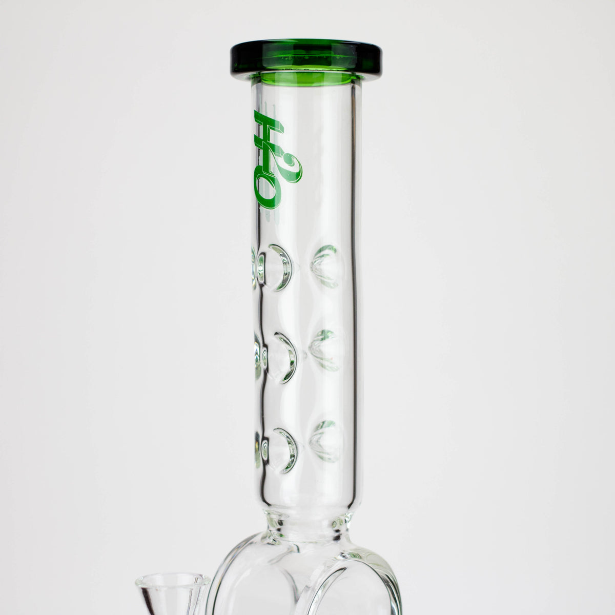 Glass Neck of the 22 Inch Recycler Bong With Honeycomb Perc and inline Diffuser from H2O