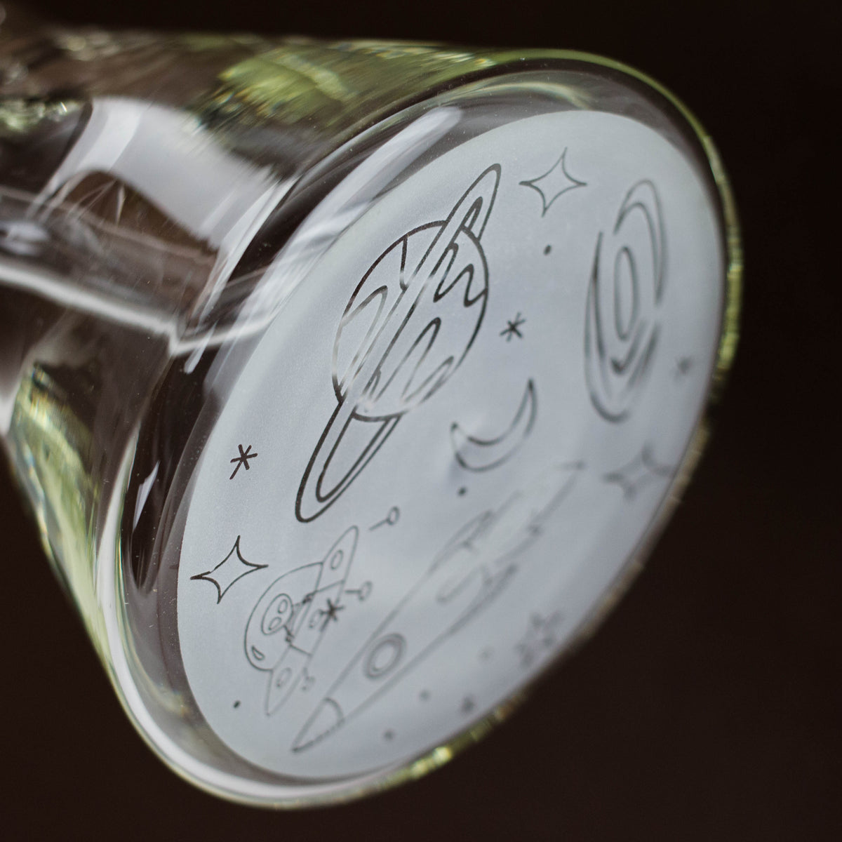 Bottom Design of the Thick Glass Beaker Bong from Cosmic Rips