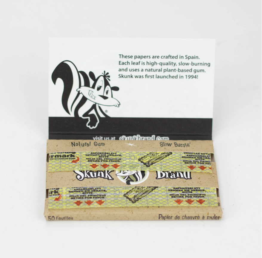 100% Natural Wide Hemp Rolling Papers from Skunk Brand