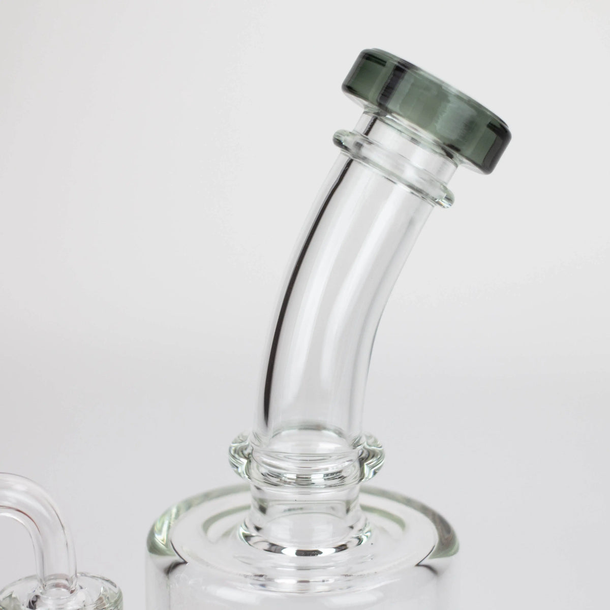 9" Dab Rig with 6-Arm Perc & Quartz Banger close up