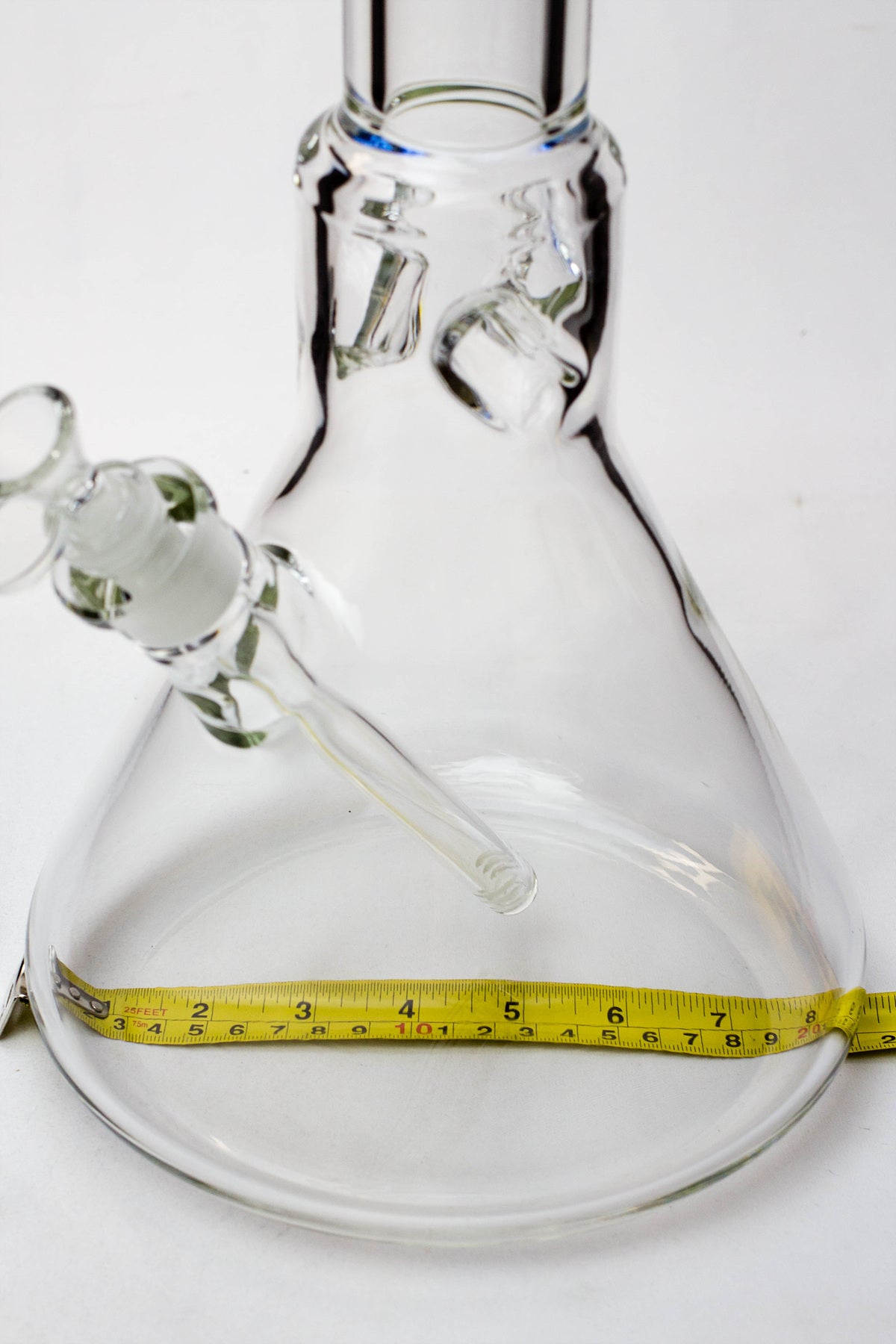 Genie 23 inch big glass beaker bong base measurement