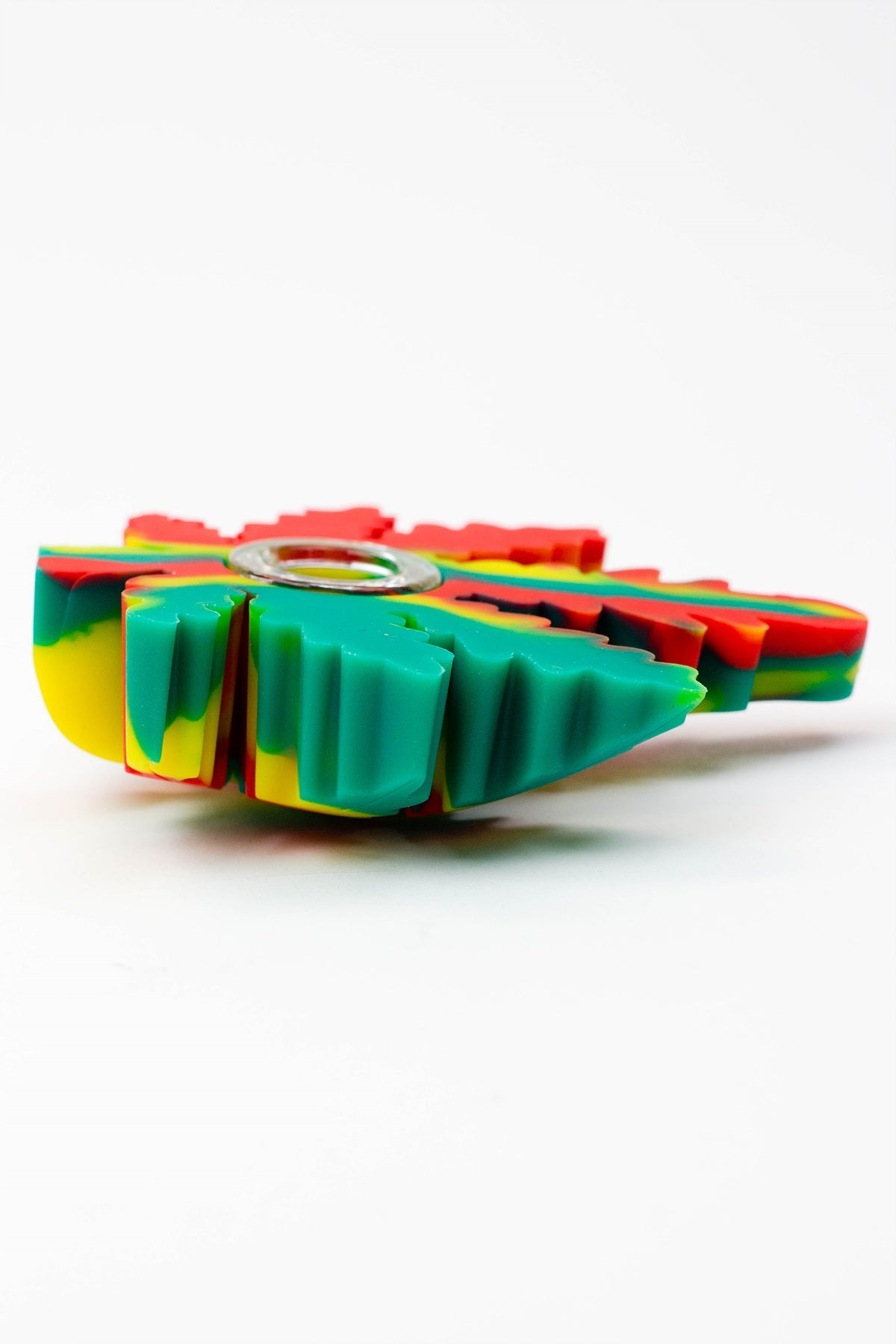 Novelty Rasta Leaf Hand Pipe Canada