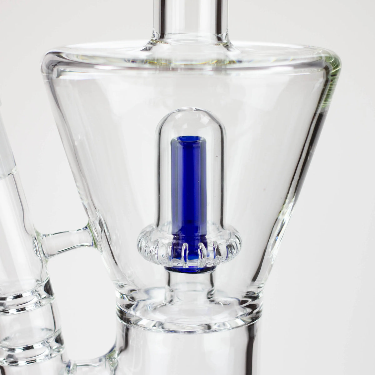 Showerhead Percolator in the Aqua Glass Dab RIg Hybrid