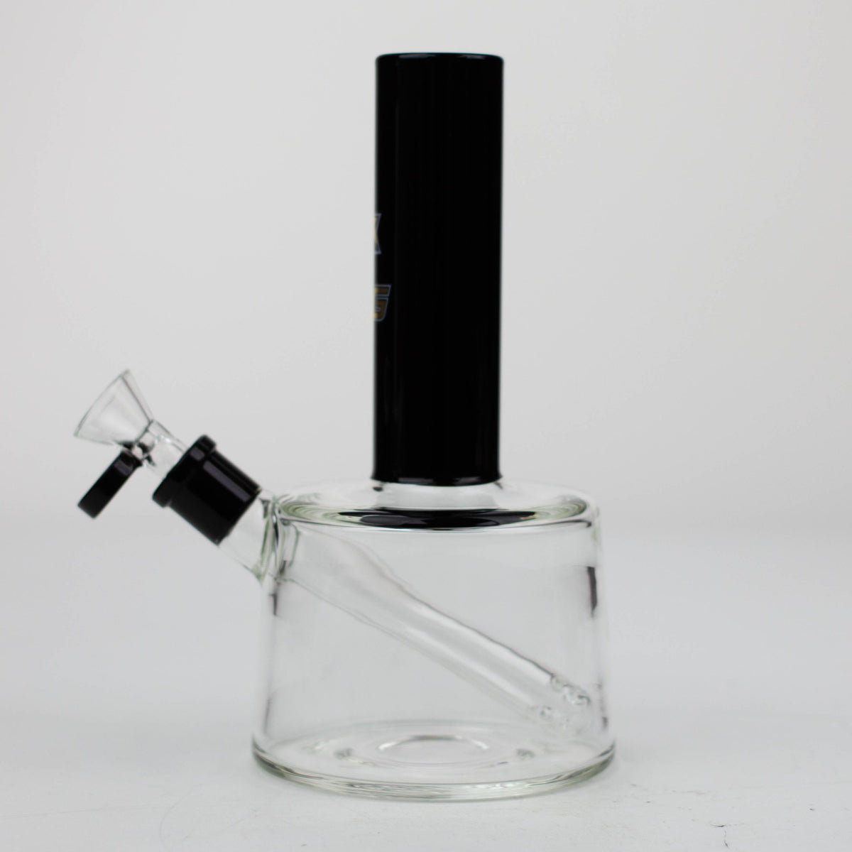 Nice Glass 8 inch Full Base Bubbler Bong in Black