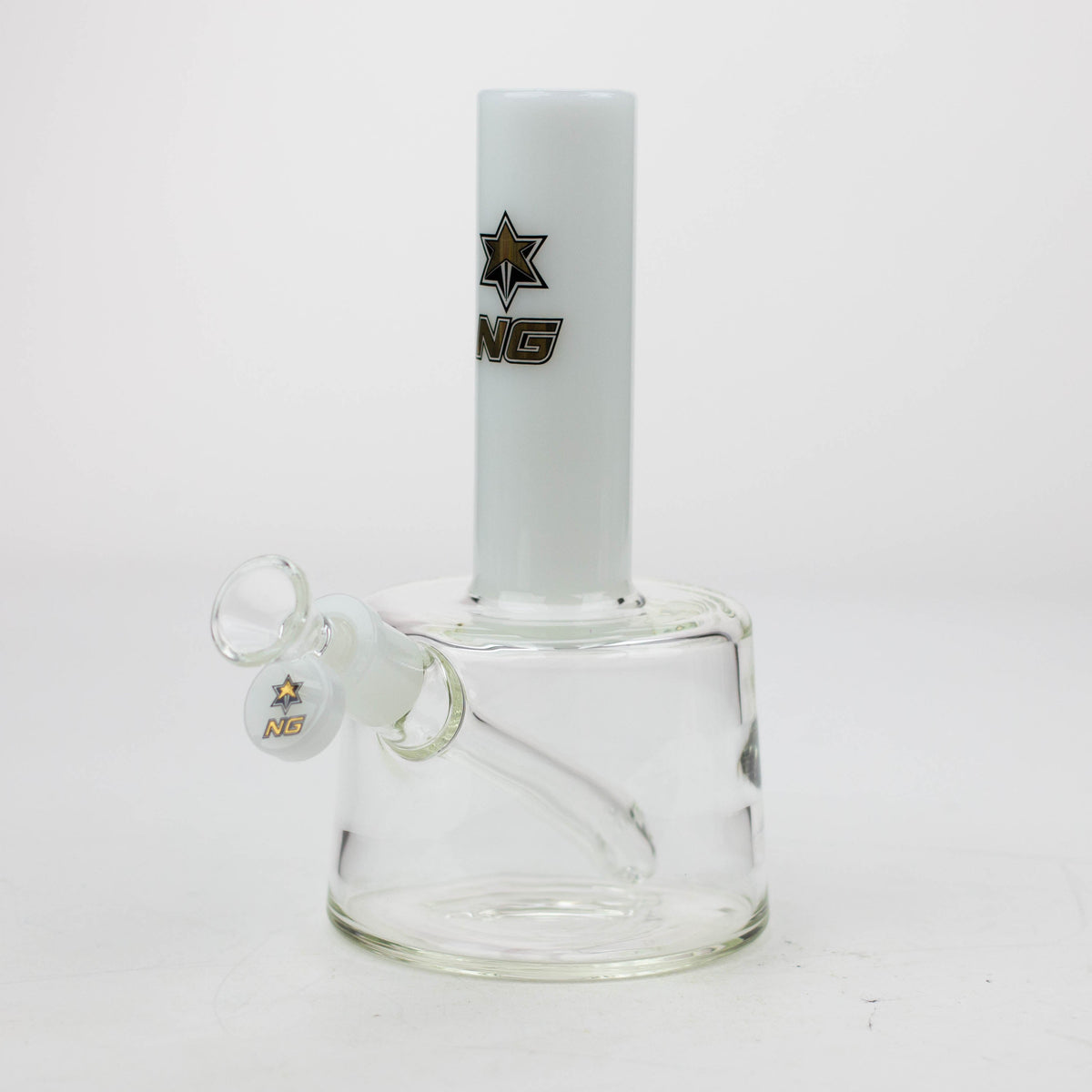 Nice Glass 8 inch Full Base Bubbler Bong in White