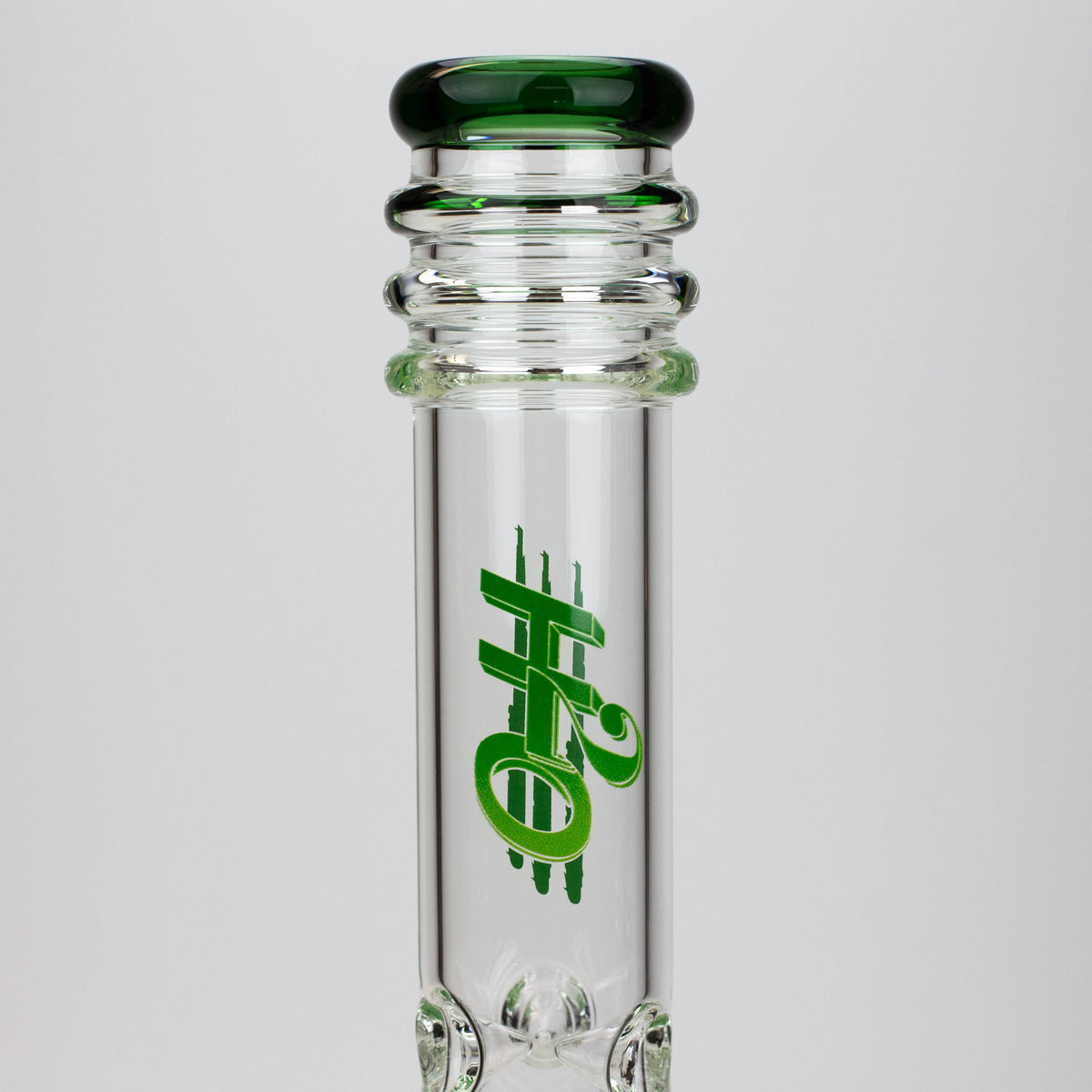 Close Up Neck View of the H2O 17 inch Glass Bong with honeycomb diffuser in Green