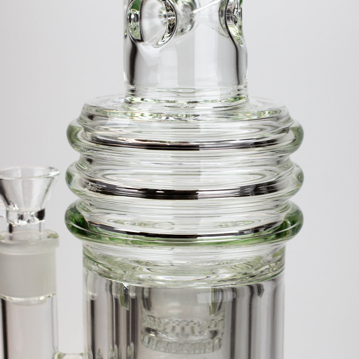 Close Up Body View of the H2O 17" Glass Diffuser Bong with Double Layer Honeycomb