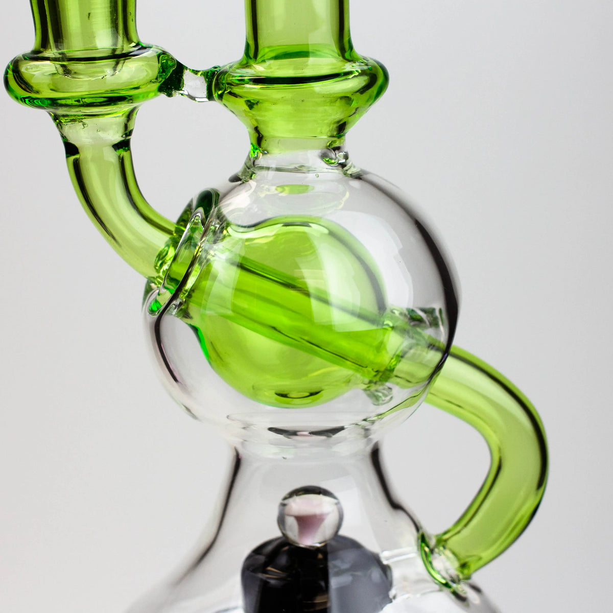 8" SOUL Glass 2-in-1 Glass Recycler Bong Close Up View