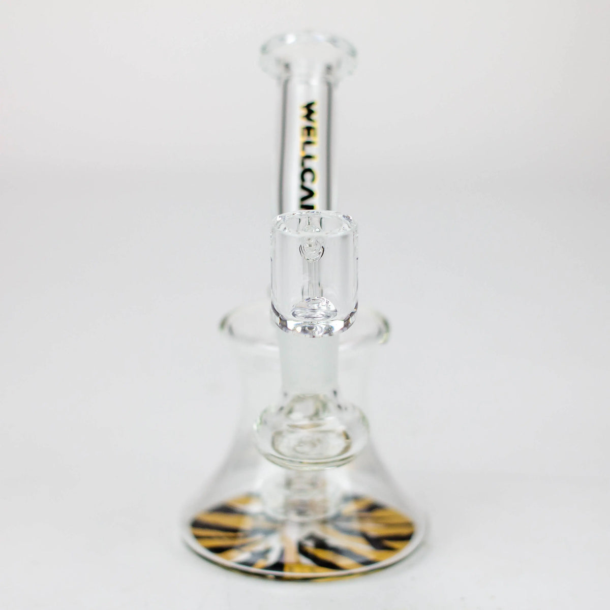 Front View of the 7 inch Mini Dab Rig with Showerhead Diffuser from Wellcann