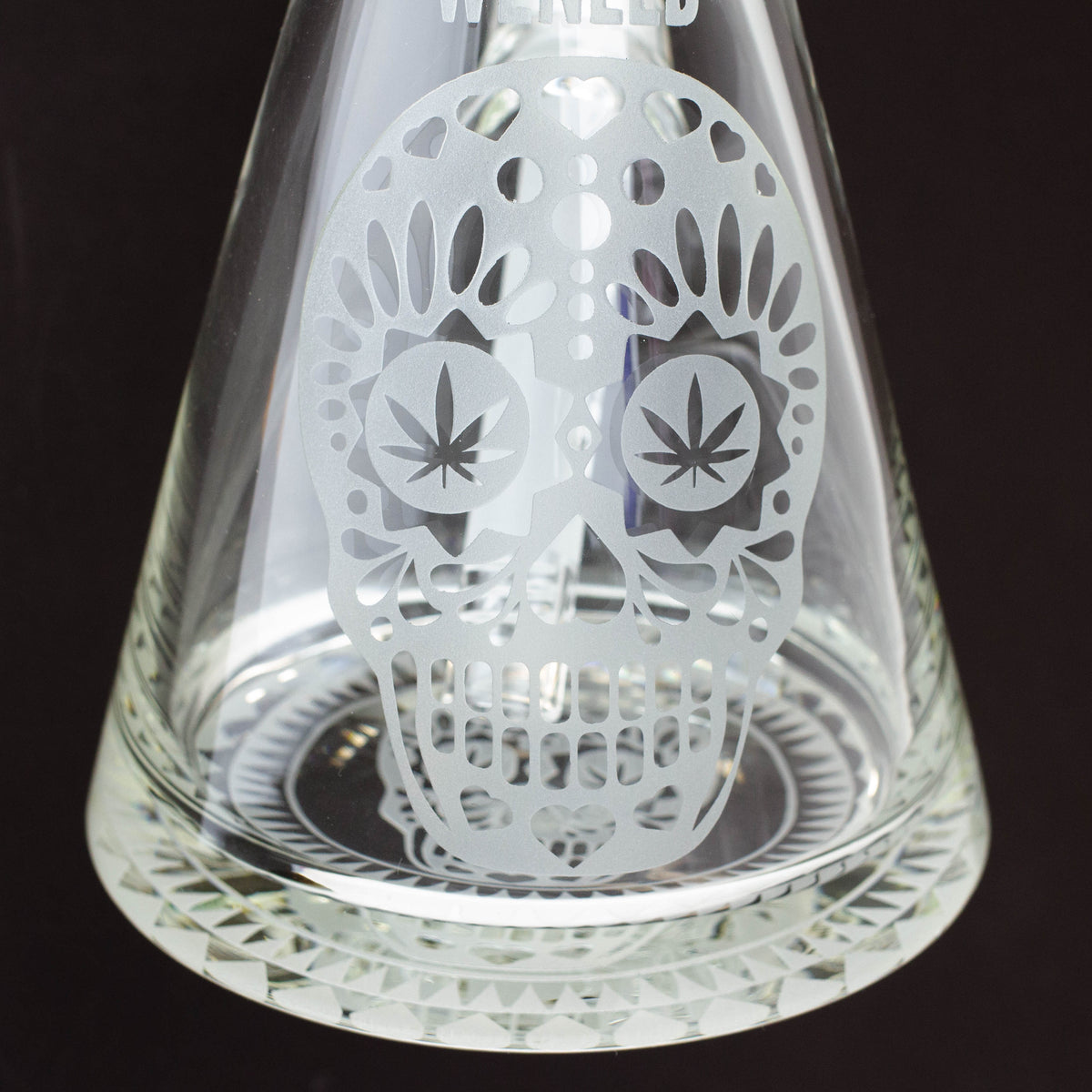 Glass Base Design on the Memento Mori WENEED 16 inch Beaker Bong 